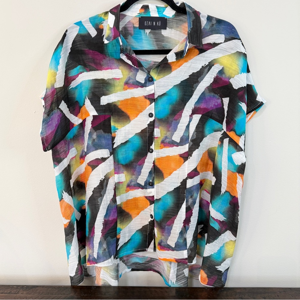 OZAI N KU Color-pop Button up Blouse Fireworks Abstract Multicolor Women’s L